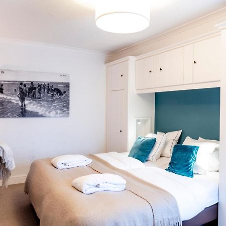 Beach Hotel Де Хаан Екстериор снимка